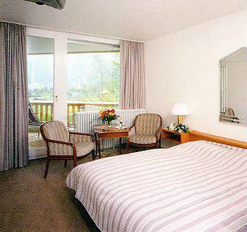 Hotel Flora Пфронтен Екстериор снимка